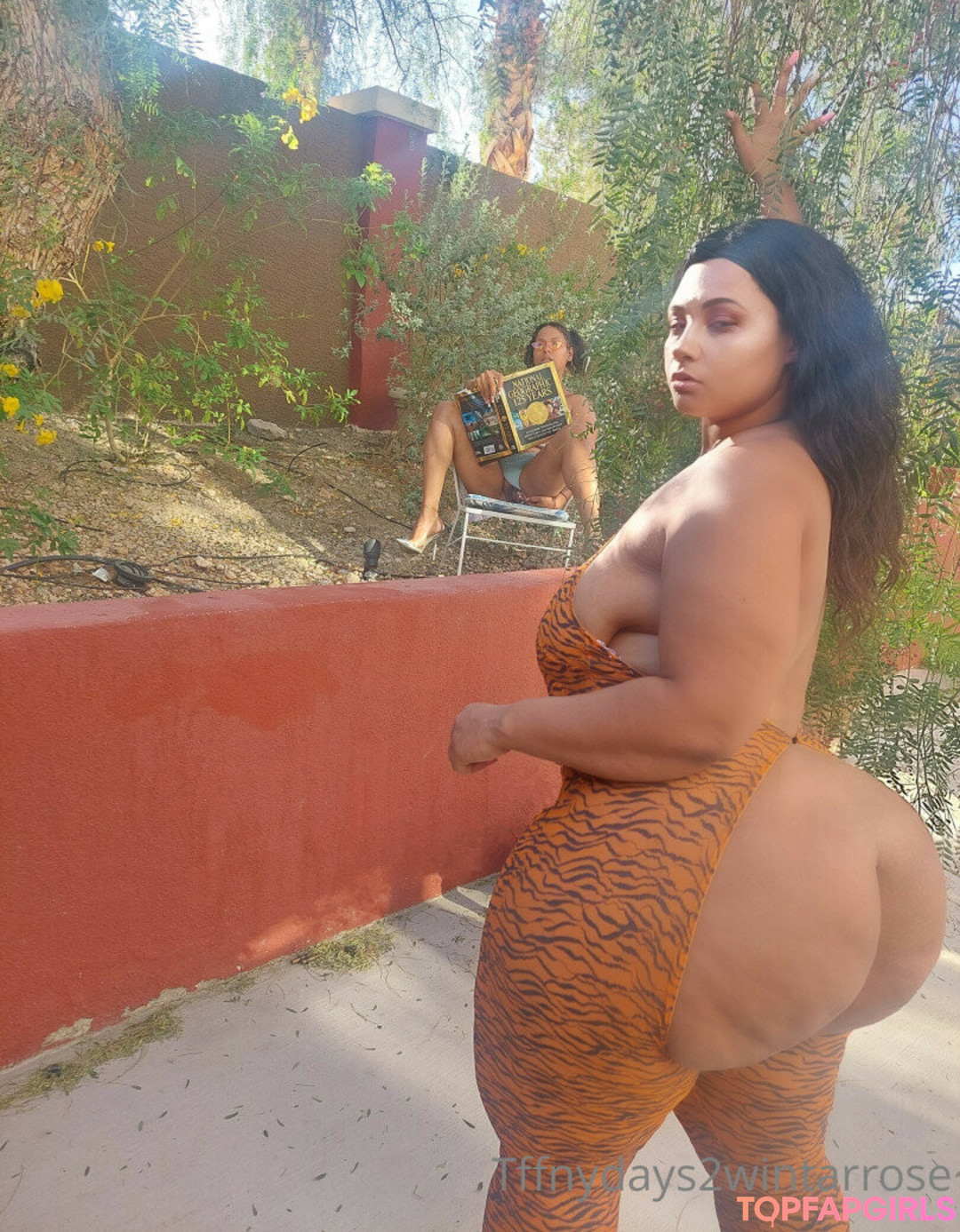 Naakte gelekte OnlyFans-foto van Tffnydays2wintarrose #20 Naakte gelekte OnlyFans-foto van Tffnydays2wintarrose #20