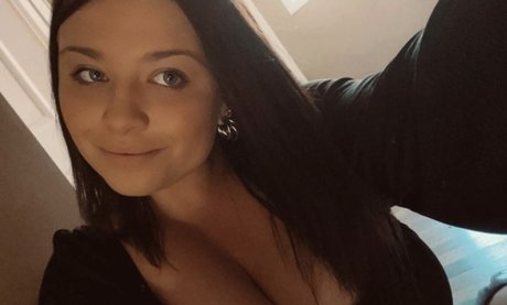 Naakte gelekte OnlyFans-foto van Meghan P