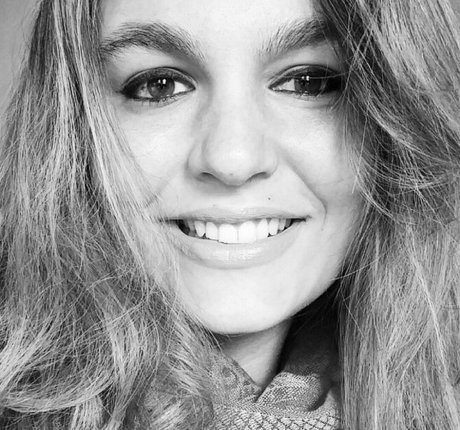 Naakte gelekte OnlyFans-foto van Acronopia