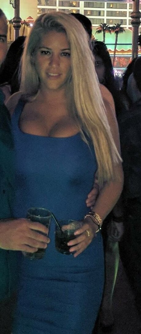 Naakte gelekte OnlyFans-foto van Nicolle A