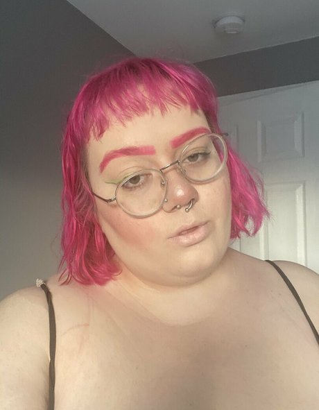 Naakte gelekte OnlyFans-foto van Cherryjambaby