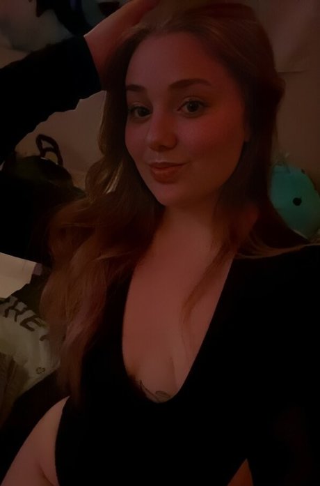Naakte gelekte OnlyFans-foto van Halohailsangel