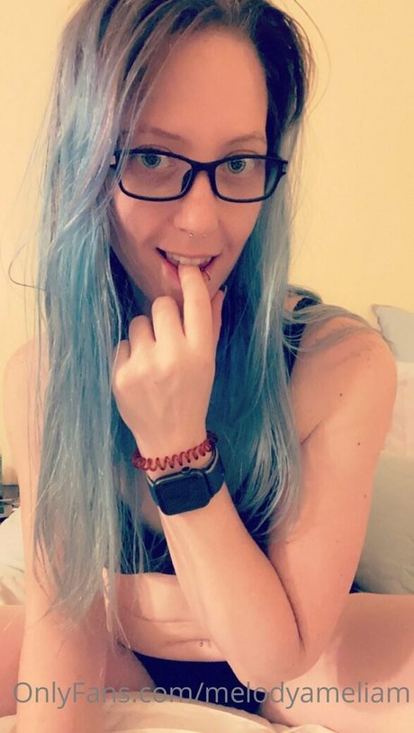 Naakte gelekte OnlyFans-foto van Melodyameliam