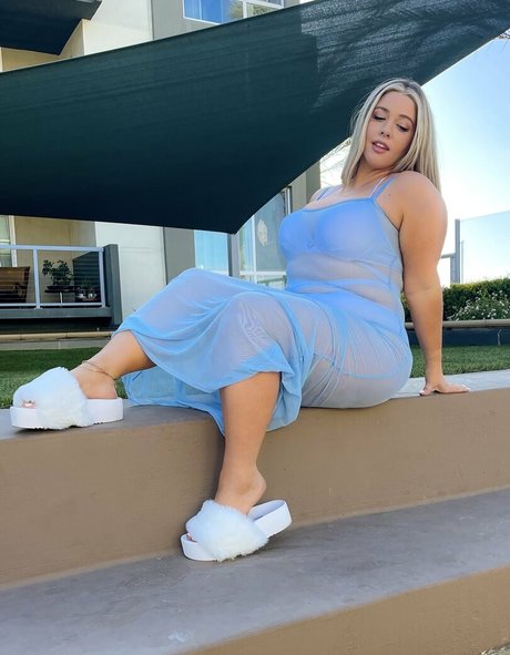 Naakte gelekte OnlyFans-foto van Ellanabryan