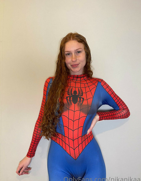 Naakte gelekte OnlyFans-foto van Nika Parker