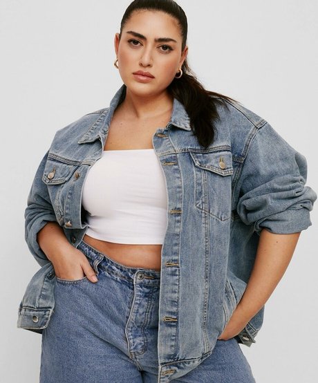 Naakte gelekte OnlyFans-foto van Irena Drezi