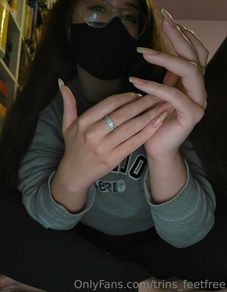 Naakte gelekte OnlyFans-foto van Trinsfeetfree