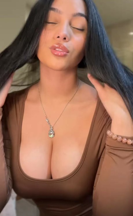 Naakte gelekte OnlyFans-foto van Barbara Ramirez