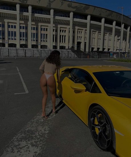 Naakte gelekte OnlyFans-foto van Alina Trunova