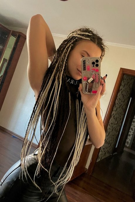 Naakte gelekte OnlyFans-foto van Lucysunshinefree