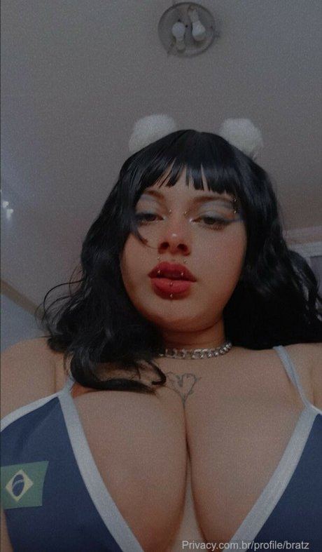 Naakte gelekte OnlyFans-foto van Bratzsw