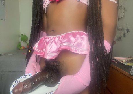 Naakte gelekte OnlyFans-foto van Tikythedoll