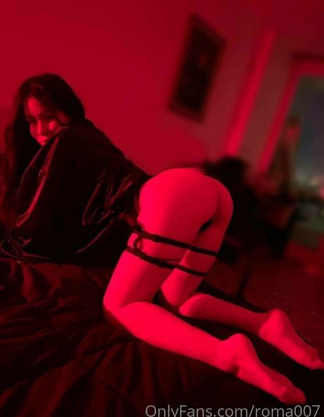 Naakte gelekte OnlyFans-foto van Roma007