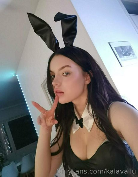 Naakte gelekte OnlyFans-foto van Kalavallu