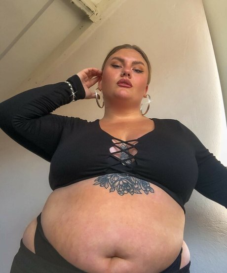 Naakte gelekte OnlyFans-foto van Lovaeij