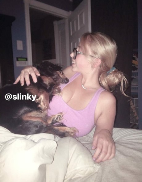 Naakte gelekte OnlyFans-foto van Rhiannon C