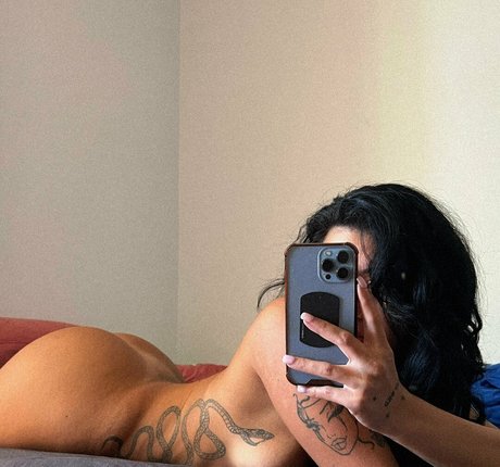 Naakte gelekte OnlyFans-foto van Labellatrix