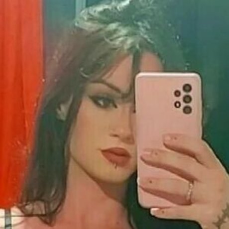 Naakte gelekte OnlyFans-foto van Vicresende