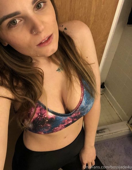 Naakte gelekte OnlyFans-foto van Bossjade4ufree