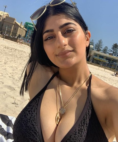 Busty Indian