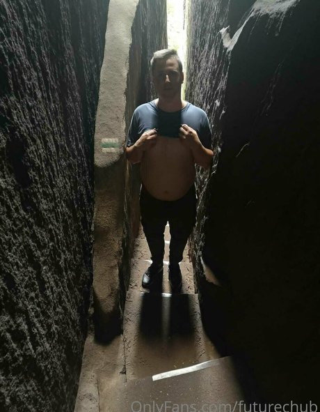 Naakte gelekte OnlyFans-foto van Futurechub