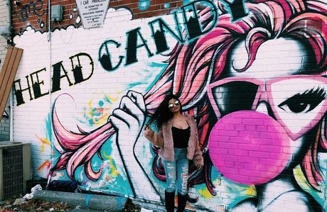 Naakte gelekte OnlyFans-foto van Alina M
