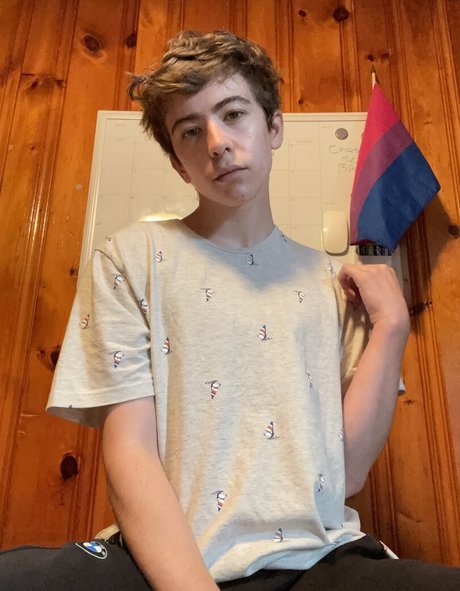 Naakte gelekte OnlyFans-foto van Cloudybrains