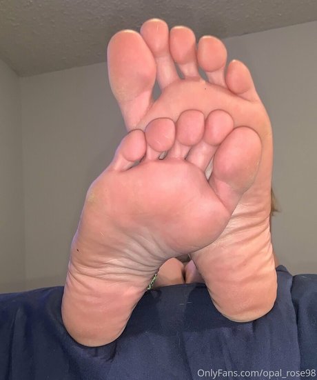 Opal_rose98