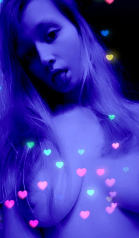 Naakte gelekte OnlyFans-foto van Opalrose98
