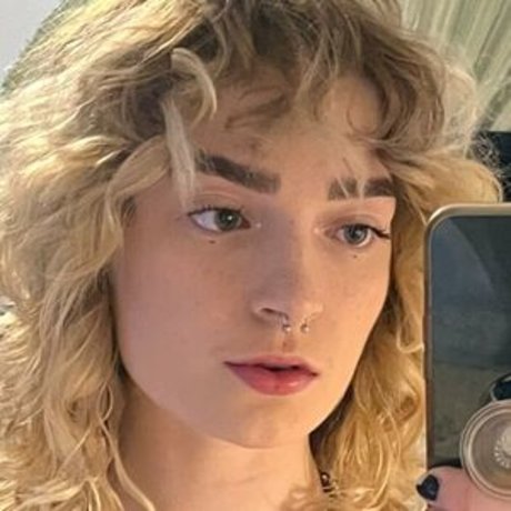 Naakte gelekte OnlyFans-foto van Lane Fox