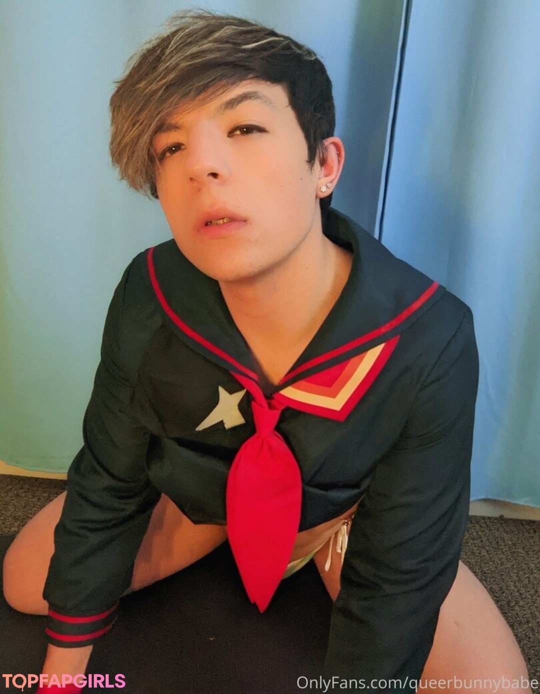 Naakte gelekte OnlyFans-foto van Queerbunnybabe #1011