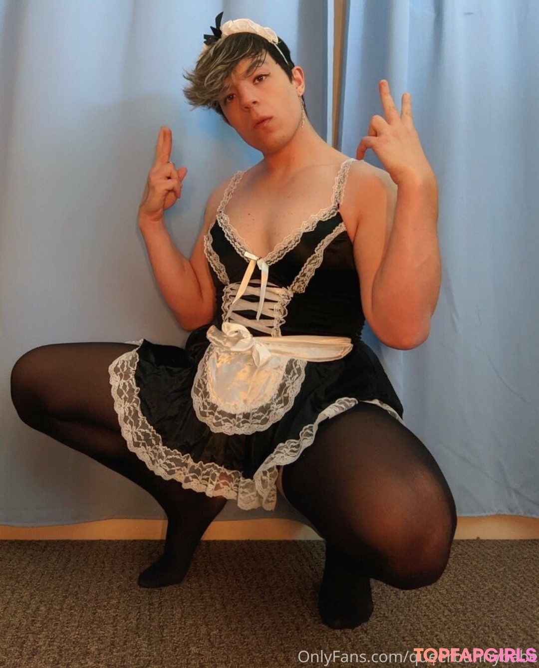 Naakte gelekte OnlyFans-foto van Queerbunnybabe #1039