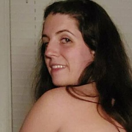 Naakte gelekte OnlyFans-foto van Lilyrose71