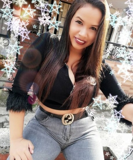 Naakte gelekte OnlyFans-foto van Isa Gomez