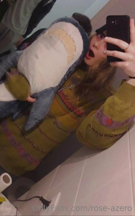 Naakte gelekte OnlyFans-foto van Roseazero