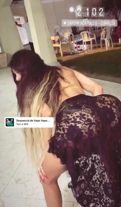 Naakte gelekte OnlyFans-foto van Leticia Minacapelly