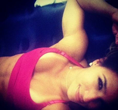 Naakte gelekte OnlyFans-foto van Jade Barbosa