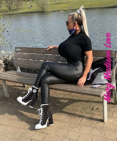 Naakte gelekte OnlyFans-foto van Marymadison