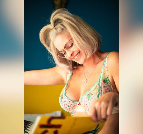 Naakte gelekte OnlyFans-foto van Natalie Rose