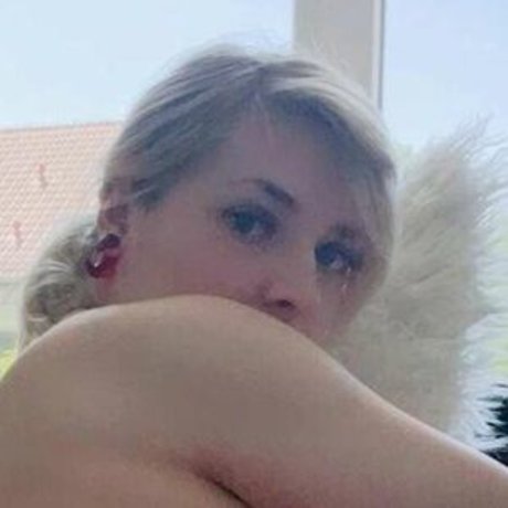 Naakte gelekte OnlyFans-foto van Miichelle