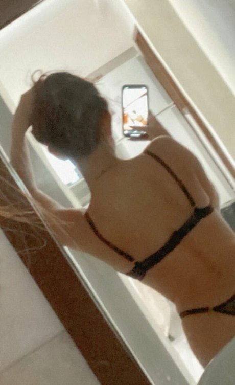 Naakte gelekte OnlyFans-foto van Victoria Biocca