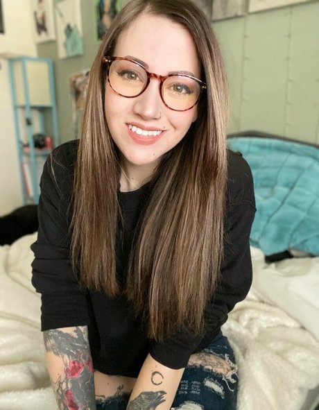 Naakte gelekte OnlyFans-foto van Kikikitsune