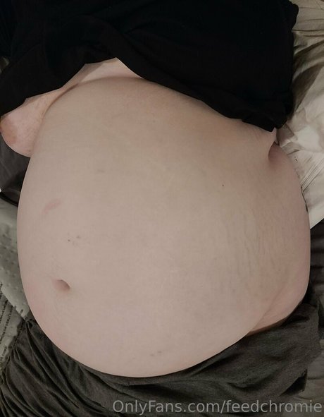 Naakte gelekte OnlyFans-foto van Feedchromie