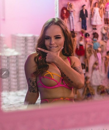 Naakte gelekte OnlyFans-foto van Chanelwright