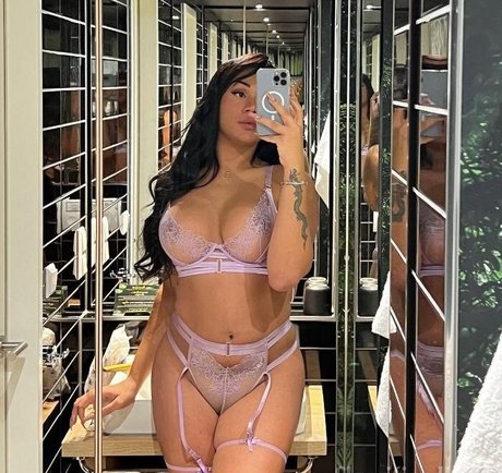 Naakte gelekte OnlyFans-foto van Goddess Dianna
