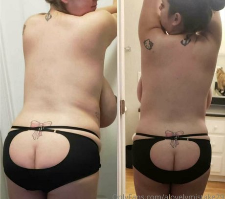 Naakte gelekte OnlyFans-foto van Alovelymistake29