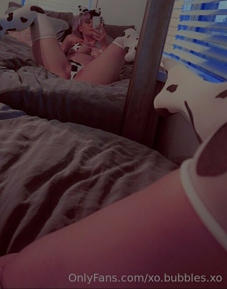 Naakte gelekte OnlyFans-foto van Xobubbles