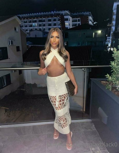 Naakte gelekte OnlyFans-foto van Miaxblack0