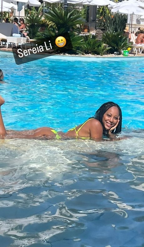 Naakte gelekte OnlyFans-foto van Negra Li