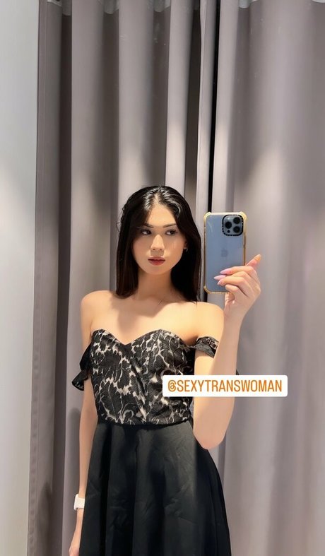 Naakte gelekte OnlyFans-foto van Breanna Skye